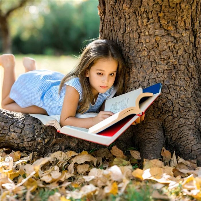 Alice : Origine, Signification et Histoire du Prénom