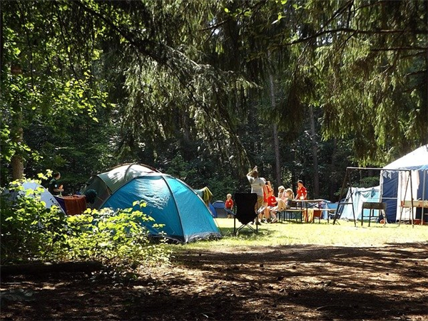 Pourquoi et comment faire du camping familial en Dordogne ?